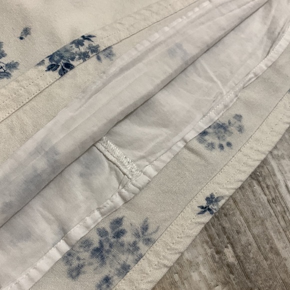 American Eagle floral mini skirt - Picture 3 of 12